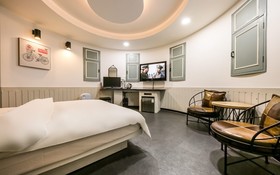 Gongju Renaissance Hotel