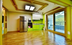 Gyeryongsan Donghaksa Toranga Pension