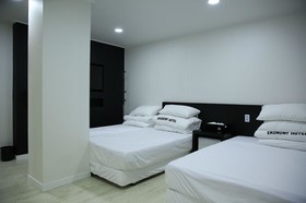 Ekonomy Hotel Gumi