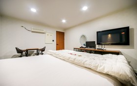 Gumi Bonggokdong Cello