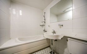 Gumi Bonggokdong Cello