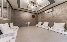 Gumi Geumosan Pink Rose