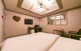 Gumi Geumosan Pink Rose