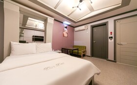 Gumi Geumosan Pink Rose