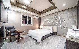 Gumi Indong Boom Hotel