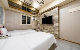 Gumi Indong Boom Hotel