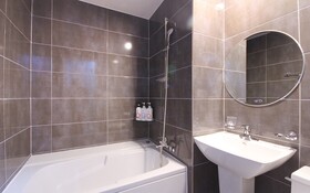 Gumi Wonpyeong Dong Hotel Khan