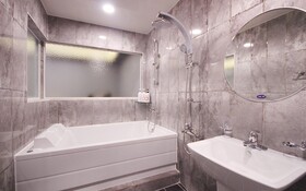 Gumi Wonpyeong Dong Hotel Khan