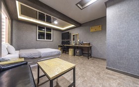 Gumi Wonpyeong-Dong Hotel V2