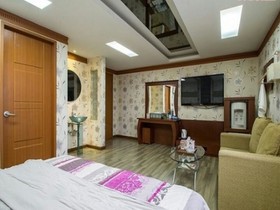 High Sense Motel