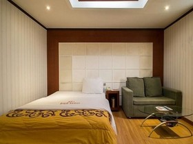 High Sense Motel