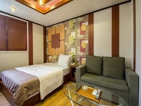 High Sense Motel