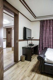 Hill Stay Hotel Residence