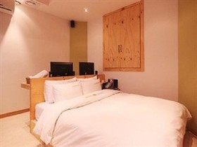 Hotel Cinema Gumi