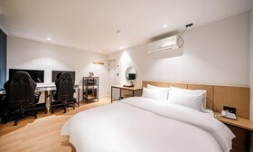 Hound Hotel Gumi indong