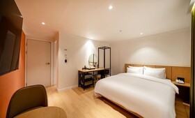 Hound Hotel Gumi indong