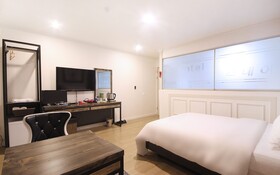 Gunsan Hotel Stay