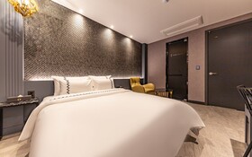 Gunsan Mari Hotel