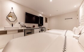 Gunsan Mari Hotel