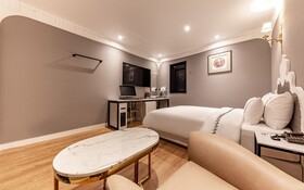 Gunsan Mari Hotel