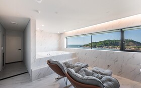 Gunsan Raonhaje Hotel