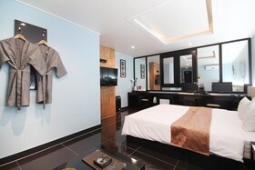 Gunsan Zaza Drive In Motel