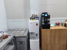7 Bricks Hotel