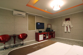 Chocolate Hotel