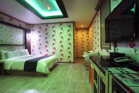 Chocolate Hotel