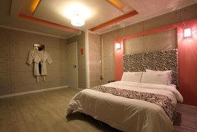 Chocolate Hotel