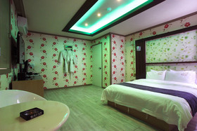 Chocolate Hotel