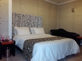 Chocolate Hotel
