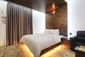 Gwangju Cheomdan Ferrari Hotel