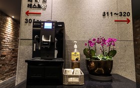 Gwangju Cheomdan Ferrari Hotel