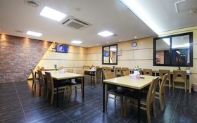 Gwangju Cheomdan Ferrari Hotel