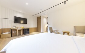 Gwangju Hotel Seven Bricks