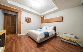 Gwangju Sangmu Alice Business Hotel