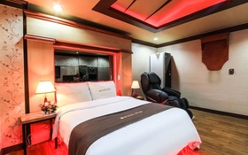 Gwangju Sangmu Honeymoon