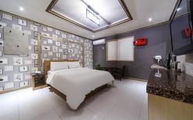 Gwangju Sangmu T
