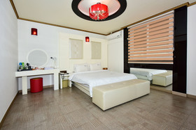 Queen Hotel
