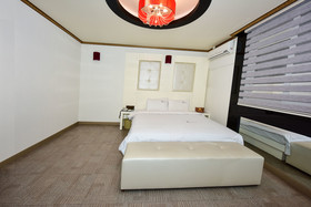 Queen Hotel