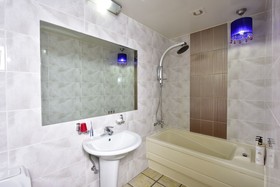 Queen Hotel