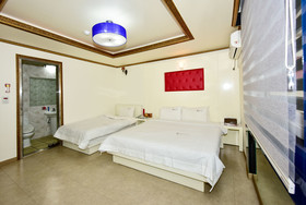 Queen Hotel