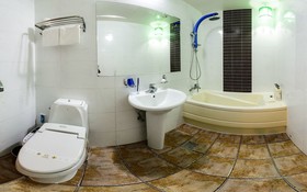 Queen Hotel