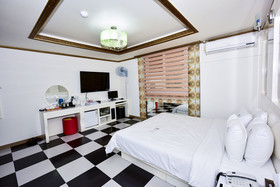 Queen Hotel