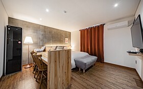 Urban Life Hotel