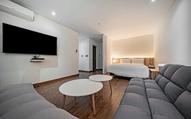 Urban Life Hotel