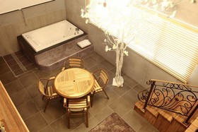 Art 1 Hotel