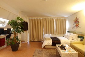 Art 1 Hotel
