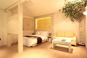 Art 1 Hotel